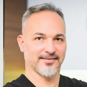 lek. dent. Piotr Stępień - Ekspert Kliniki.pl