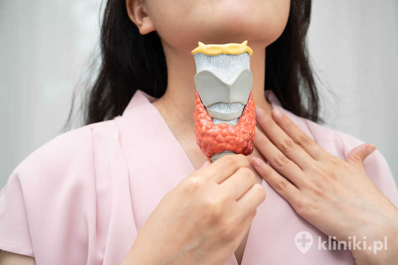 Operacja usunięcia tarczycy może wiązać się z krótką hospitalizacją Operacja usunięcia tarczycy może wiązać się z krótką hospitalizacją