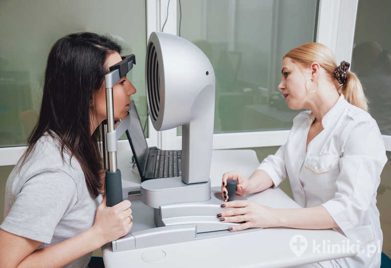Optometrysta zajmuje się topografią rogówki. Badanie rogówki Optometrysta zajmuje się topografią rogówki. Badanie rogówki