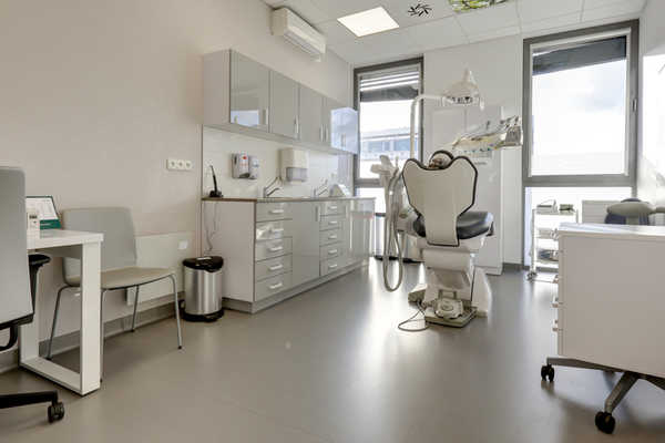 Gabinet enel-med stomatologia, Galeria Krakowska