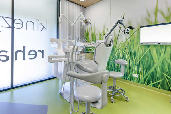 Gabinet enel-med stomatologia, West Gate