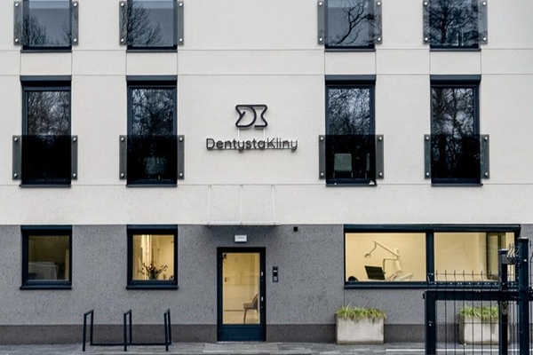 Centrum Stomatologii DentystaKliny